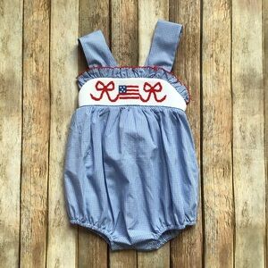 Stitchy Fish Smocked Flag Patriotic 4th of July Bubble
